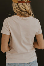Load image into Gallery viewer, Levi’s Perfect  Tee Shirt
