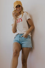Load image into Gallery viewer, Levi’s Perfect  Tee Shirt
